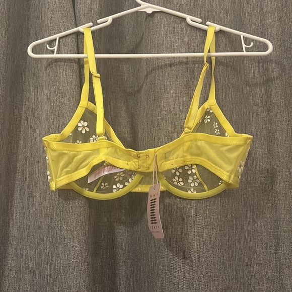 Savage X Fenty bras - Picture 3 of 3